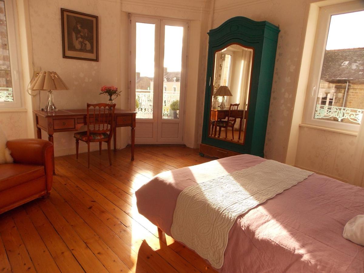 La Vie De Chateau En Toute Amitie Et Simplicite Montaudin Экстерьер фото
